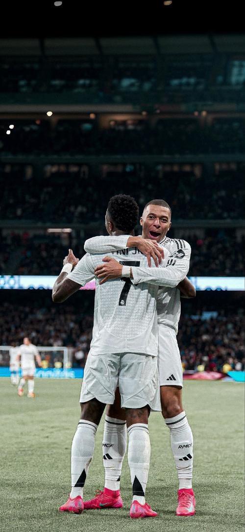 CBA常规赛12轮：广东主场险胜深圳